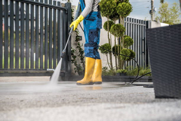 Best Commercial Building Pressure Washing  in Holiday Island, AR
